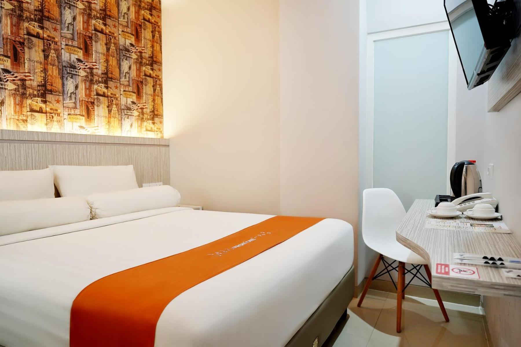 Front One Hotel Sragen ภายนอก รูปภาพ